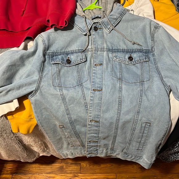 Denim jacket w hoodie - Picture 1 of 2